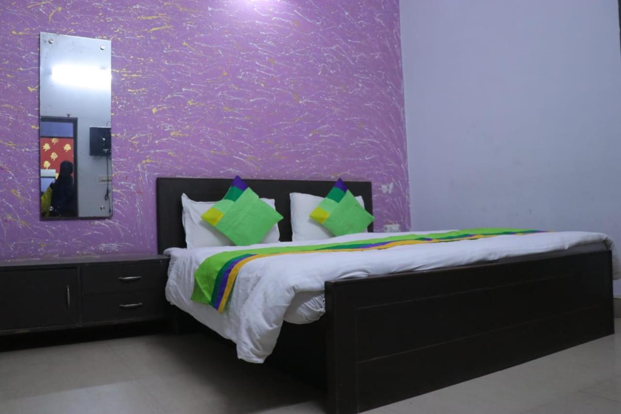 Hotel Divine Agra  Eksteriør billede