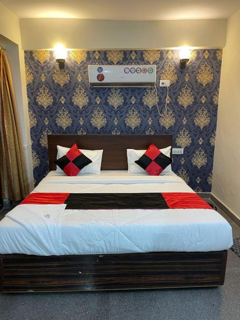 Hotel Divine Agra  Eksteriør billede