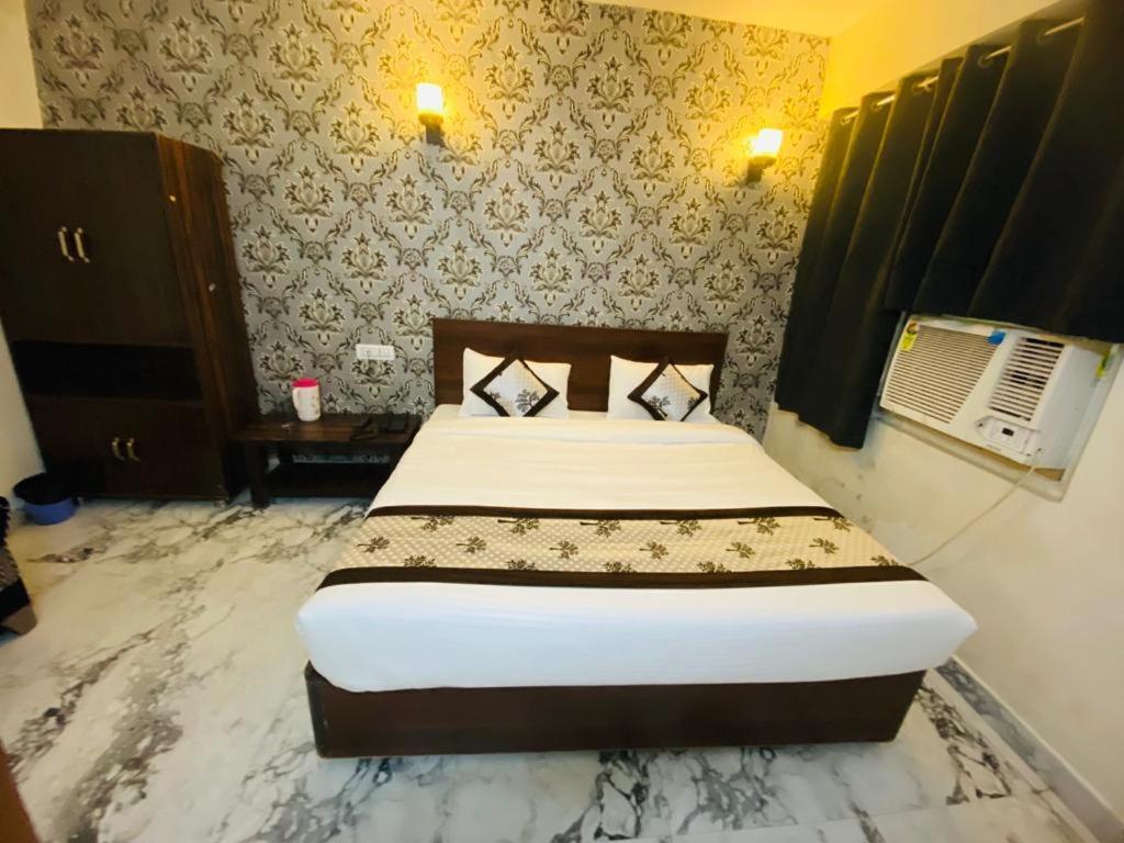 Hotel Divine Agra  Eksteriør billede